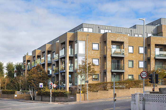1 Bedroom Flat To Rent In Park House, Goldstone Crescent, Hove, BN3