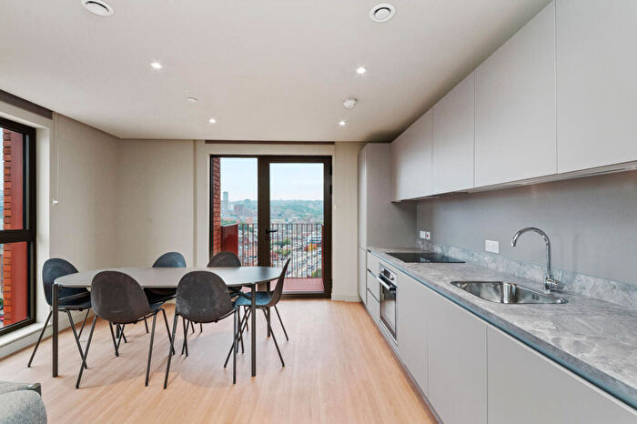 3 Bedroom Apartment To Rent In Soho Yard, Sheffield, S3