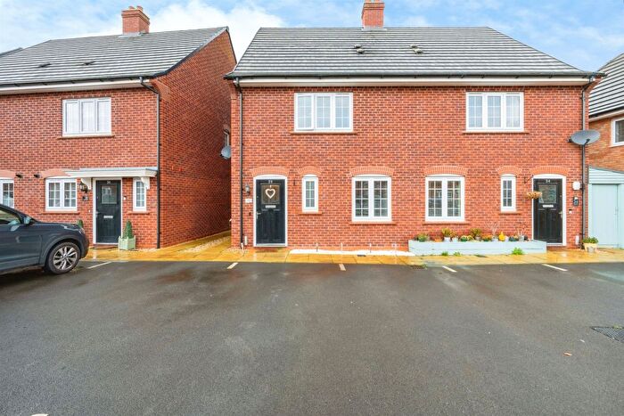 3 Bedroom Semi-detached House For Sale In Milton Crescent, Stewartby, Bedford, MK43