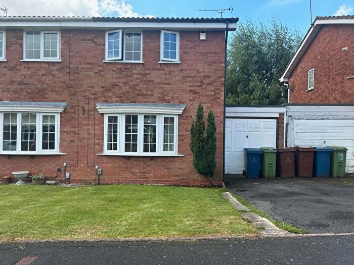 2 Bedroom House To Rent In Beeston Ridge, ST17
