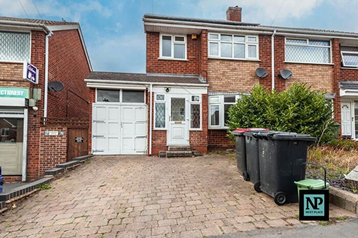 3 Bedroom Semi-Detached House To Rent In Mill Crescent, Kingsbury, B78