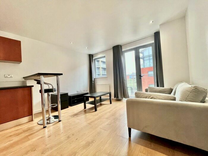 1 Bedroom Apartment To Rent In Gotts Road, Leeds, LS12