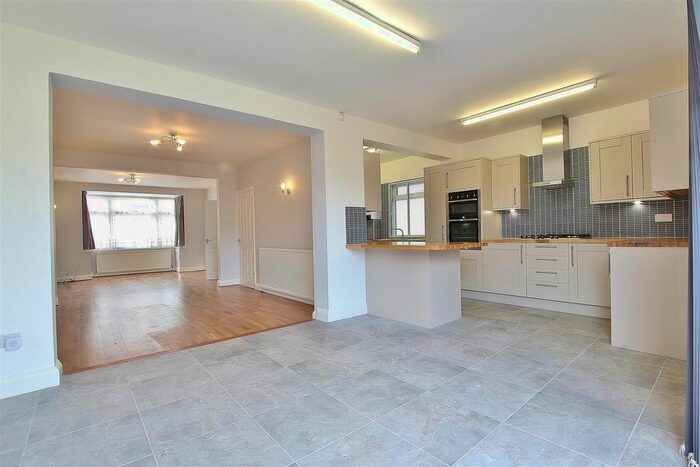3 Bedroom Semi-Detached House To Rent In Connaught Avenue, Hounslow, TW4