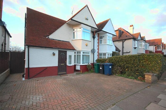 4 Bedroom Semi-Detached House To Rent In Lyndhurst Gardens, Finchley, London, N3