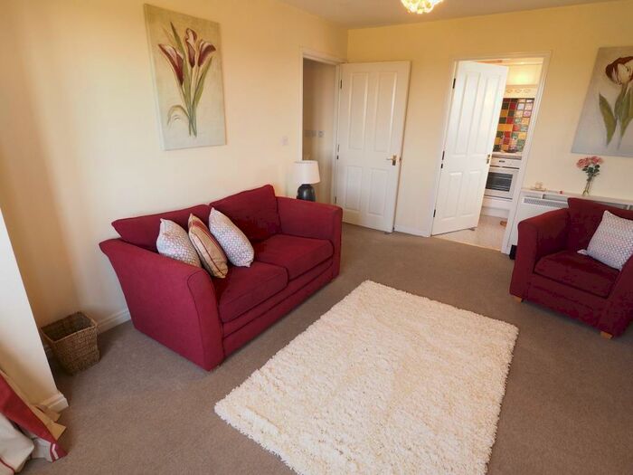 2 Bedroom Apartment To Rent In Chandlers Court, Victoria Dock, Hull, HU9
