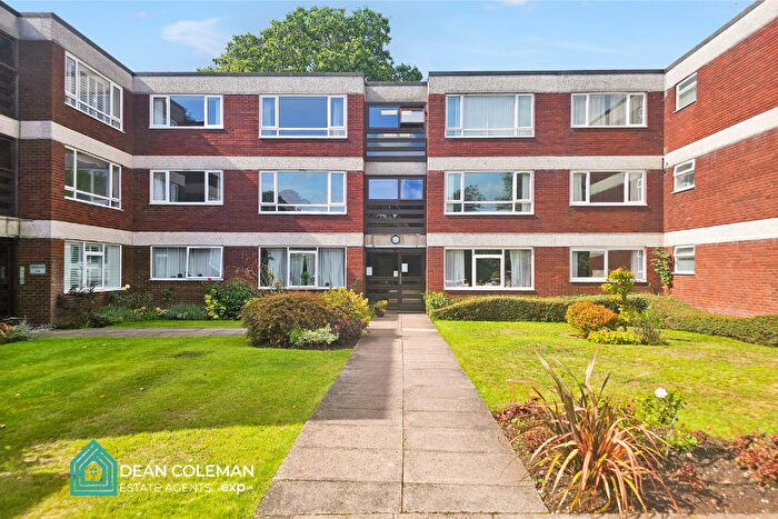 2 Bedroom Flat For Sale In Crofters Court, Harrisons Road, Edgbaston, B15