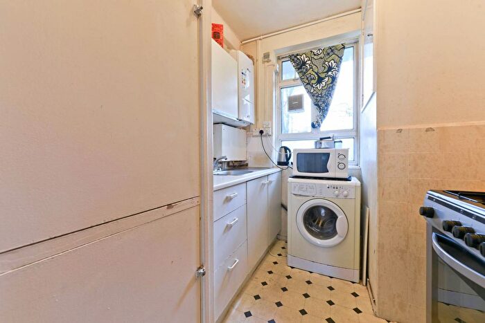 Studio To Rent In Patmore Estate, Nine Elms, London, SW8