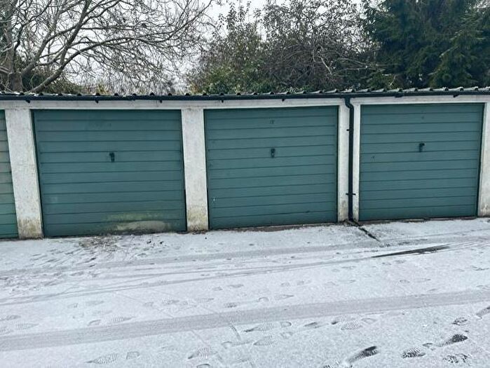 Garages To Rent In Hernes Road, Summertown, OX2