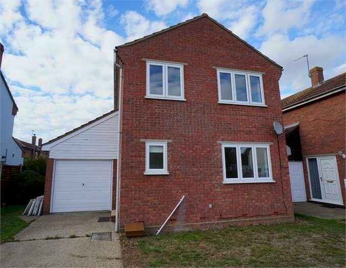 3 Bedroom Detached House To Rent In Constable Close, West Mersea, Essex., CO5