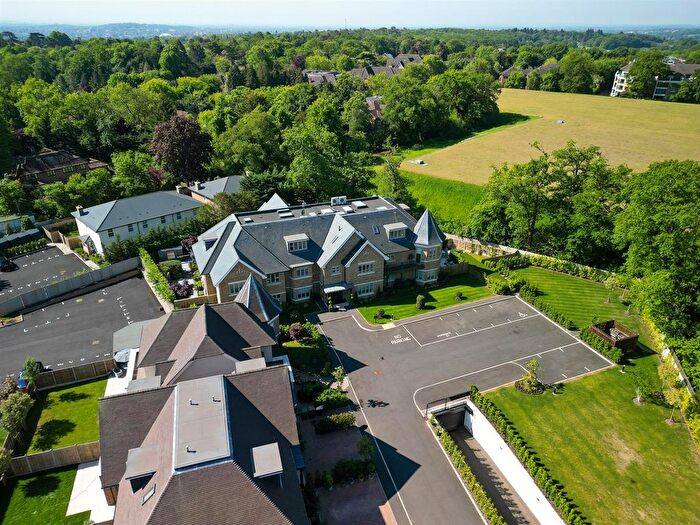 3 Bedroom Property For Sale In Elizabeth Grove, Bushey Heath, WD23