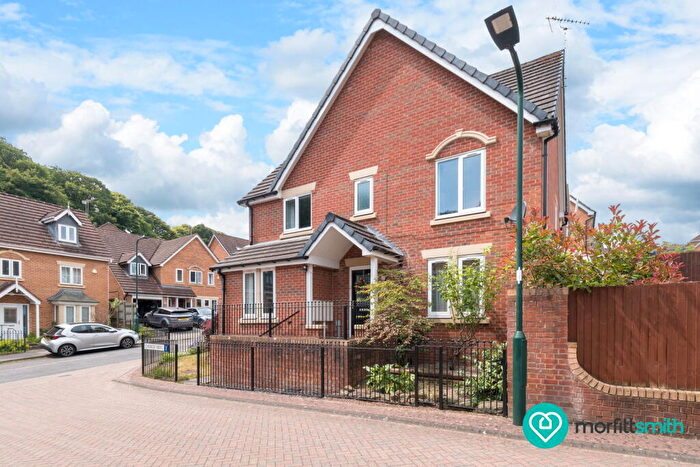 4 Bedroom Semi-Detached House For Sale In Church View, Wadsley Park Village, Sheffield, S6