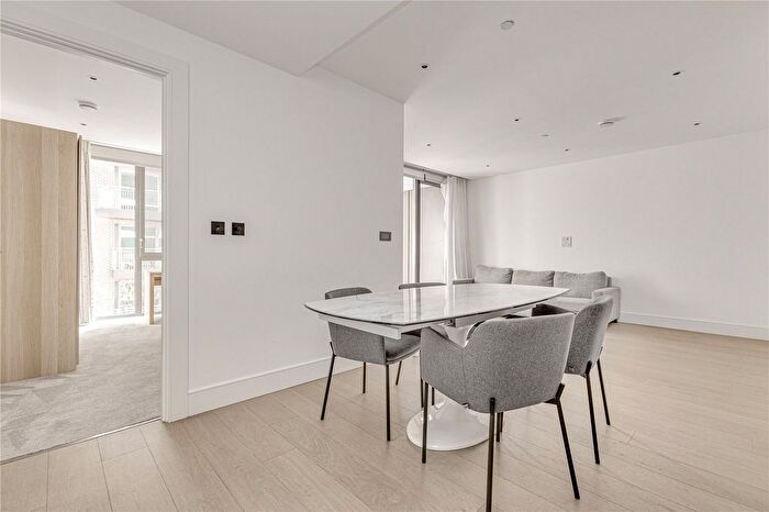 2 Bedroom Flat To Rent In Chartwell House, Palmer Road, SW11