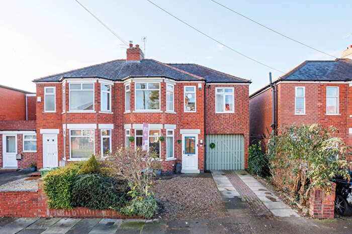 4 Bedroom Semi-Detached House For Sale In Lilac Avenue, York, YO10