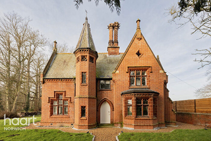 3 Bedroom Character Property For Sale In Fakenham Road, Norwich, NR9