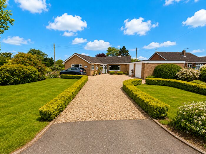 4 Bedroom Detached Bungalow For Sale In Ravens Bank, Whaplode St Catherines, PE12