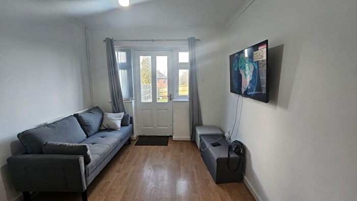 3 Bedroom End Of Terrace House For Sale In Maybank, Birmingham, B9