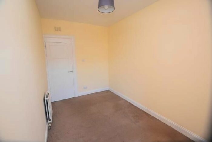 2 Bedroom Flat To Rent In E Ballantine Place, Perth, PH1