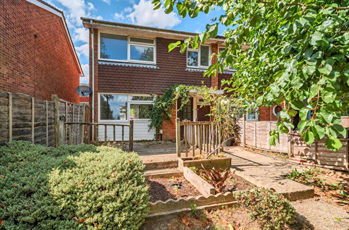 3 Bedroom Semi Detached House For Sale In MacDonald Road, Farnham, Surrey, GU9