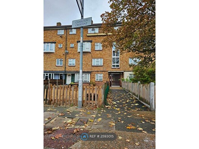 4 Bedroom Maisonette To Rent In Charlton Crescent, Barking, IG11