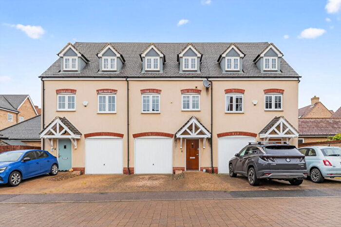 4 Bedroom Town House For Sale In Woodpecker Gardens, Wixams, MK42