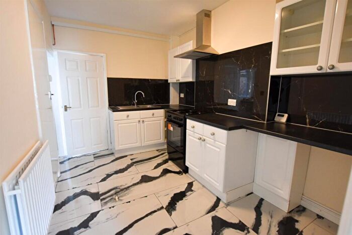 2 Bedroom End Of Terrace House To Rent In Waterloo Crescent, Wigston, LE18