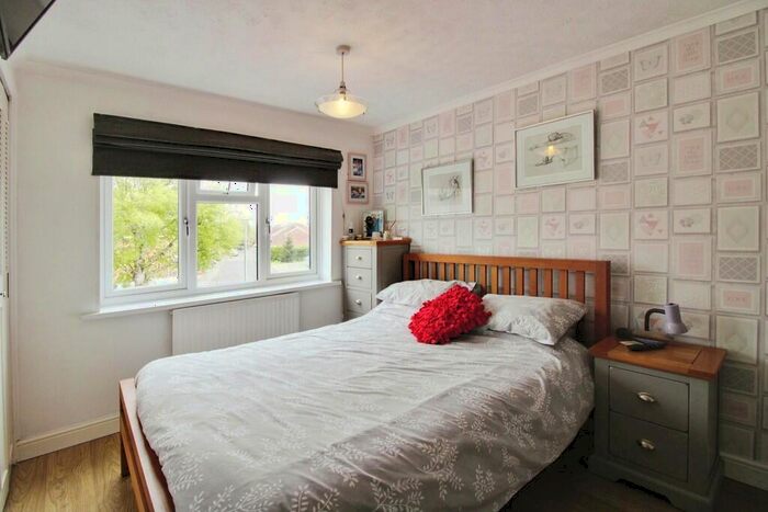 4 Bedroom Detached House For Sale In Clary Road, Swindon, SN2