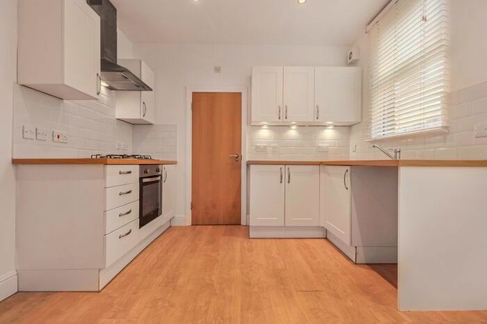 3 Bedroom Terraced House To Rent In Chinchilla Road, Southend-On-Sea, SS1