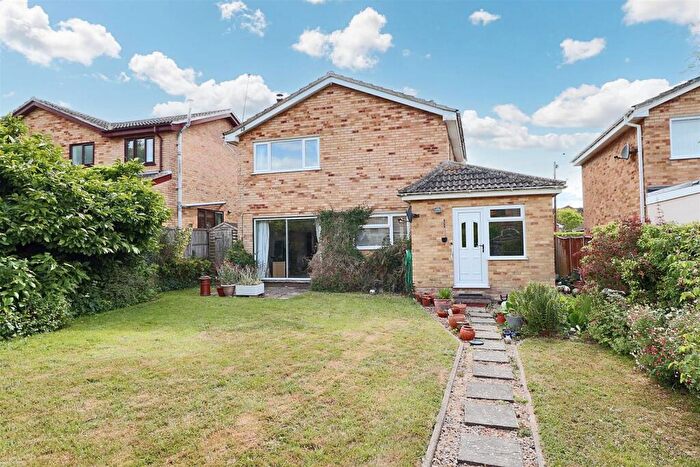 3 Bedroom Detached House For Sale In Rowan Way, Oulton Broad, Lowestoft, NR33