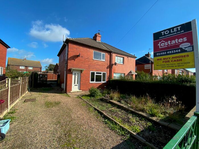 3 Bedroom Semi-Detached House To Rent In Southview Avenue, Burringham, DN17