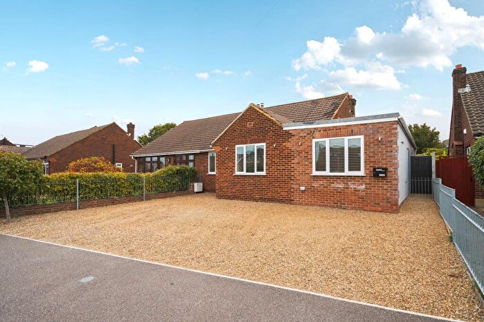3 Bedroom Semi-Detached Bungalow For Sale In Fairview Road, Istead Rise, Kent., DA13