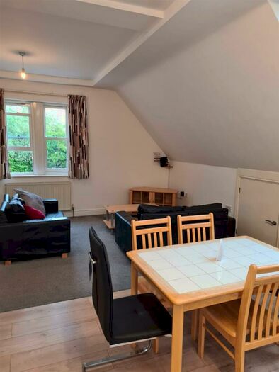 5 Bedroom Flat To Rent In Flat, Mill Road, Cambridge, CB1