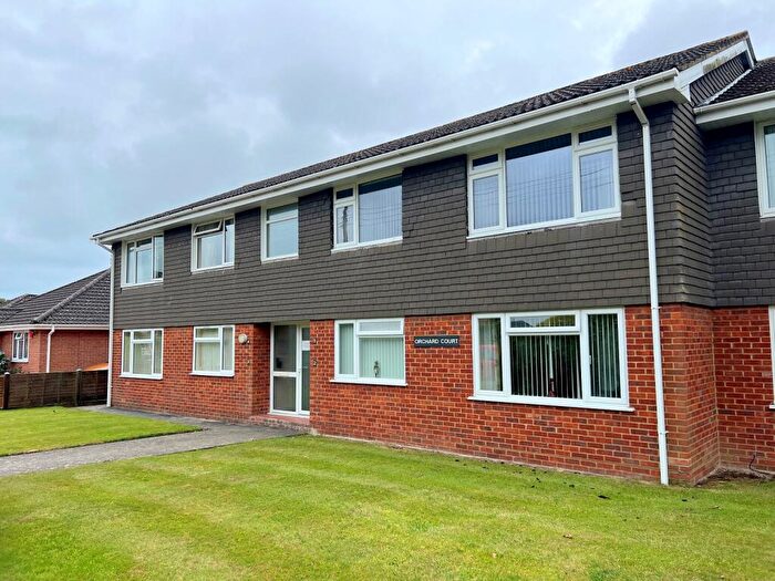 2 Bedroom Flat To Rent In Herbert Road, New Milton, Hampshire., BH25