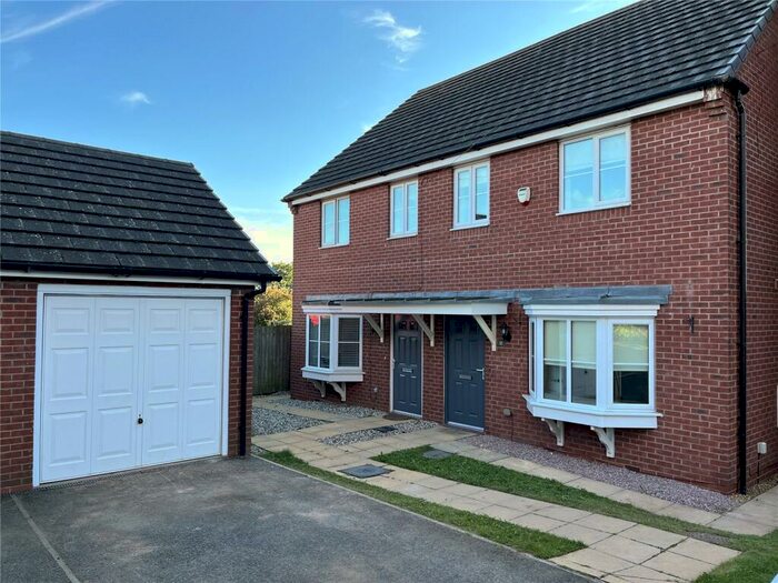 3 Bedroom Semi-Detached House To Rent In Weavers Close, Bulkington, Bedworth, Warwickshire, CV12