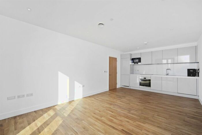 1 Bedroom Flat To Rent In Station Road, London, SE13