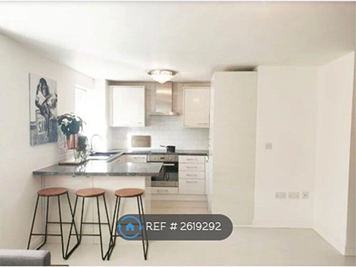 2 Bedroom Flat To Rent In Donald Woods Gardens, Surbiton, KT5