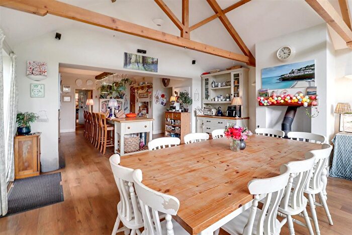5 Bedroom Detached House For Sale In Pingle Lane, Bishop Norton, LN8