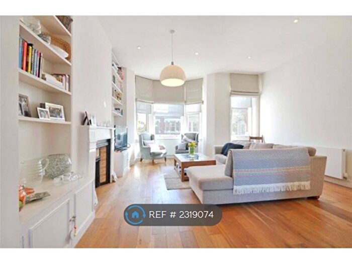 3 Bedroom Flat To Rent In Callcott Road, London, NW6