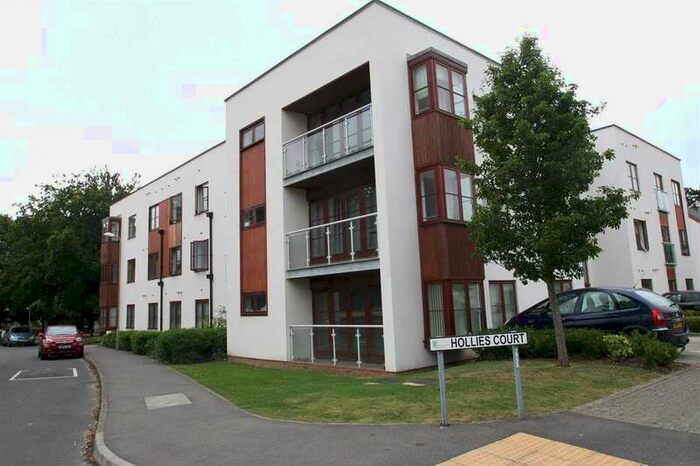 2 Bedroom Apartment To Rent In Limes Park, Basingstoke, Hampshire, RG24