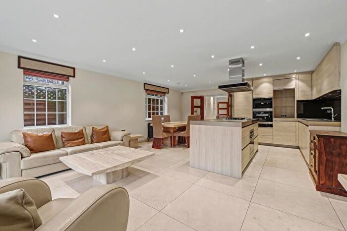 5 Bedroom Semi Detached House To Rent In The Marlowes, St Johns Wood, London, NW8