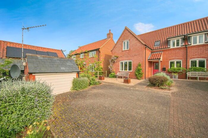 3 Bedroom End Of Terrace House For Sale In The Street, Chillesford, Woodbridge, IP12