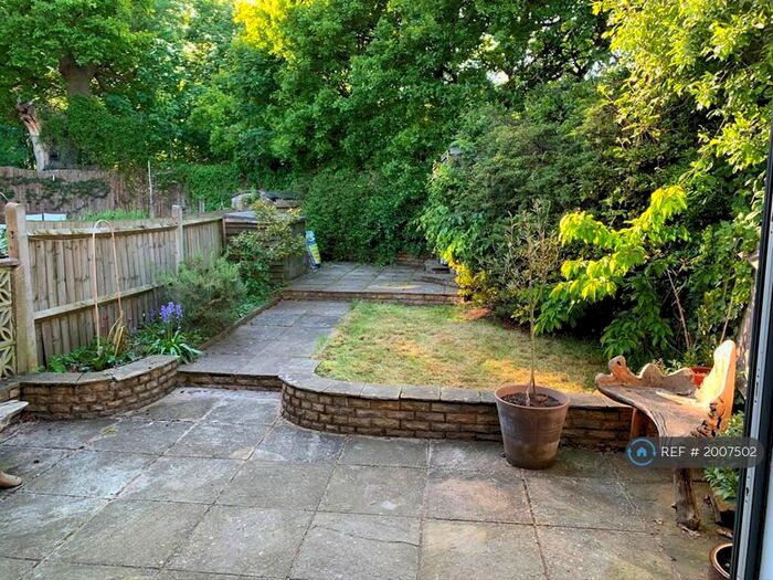 3 Bedroom Flat To Rent In Northview Road, London, N8