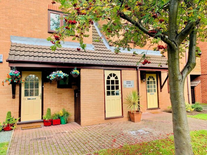 3 Bedroom Flat To Rent In Heron Wharf, Nottingham, NG7