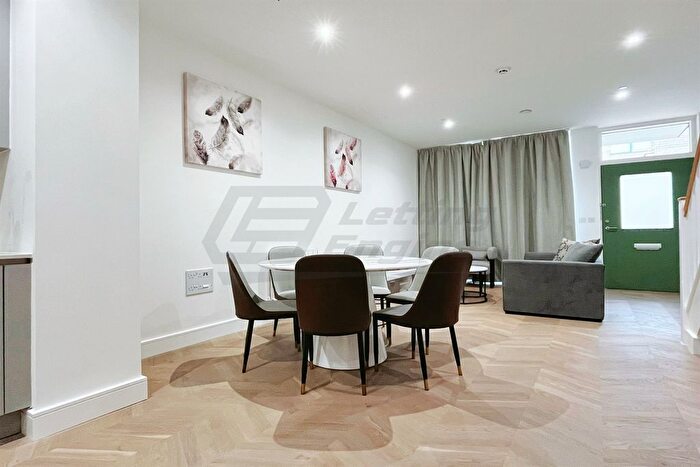4 Bedroom Flat To Rent In Handley Drive, London, SE3