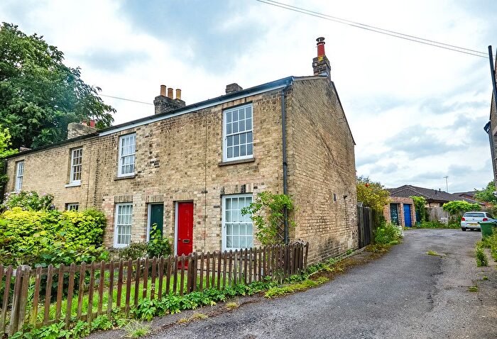 2 Bedroom Cottage To Rent In Station Road, Histon, Cambridge, CB24
