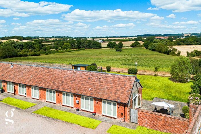 3 Bedroom Barn Conversion For Sale In Ocle Mead, Ocle Pychard, Hereford, HR1
