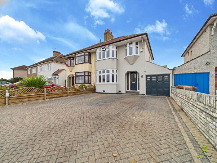 4 Bedroom Semi-Detached House For Sale In Cumberland Drive, Bexleyheath, Kent, DA7