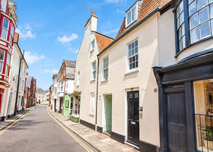 1 Bedroom Flat To Rent In St. Alban Street, Weymouth, DT4