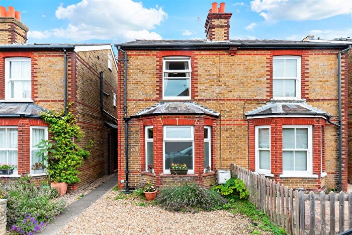 2 Bedroom Semi Detached House For Sale In Upper Court Road, Epsom, KT19