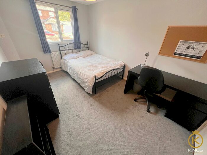 5 Bedroom Terraced House To Rent In Park Barn Drive, Guildford, GU2