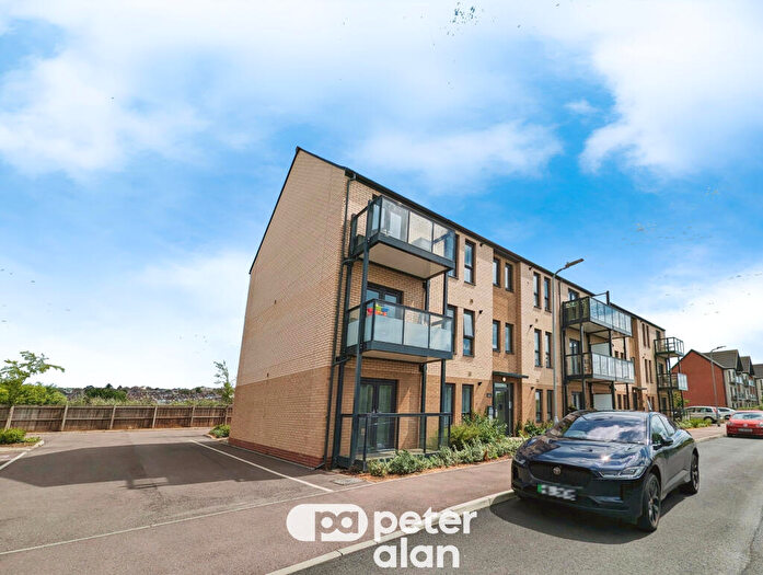 2 Bedroom Flat To Rent In Riverbank Avenue, Newport, NP19